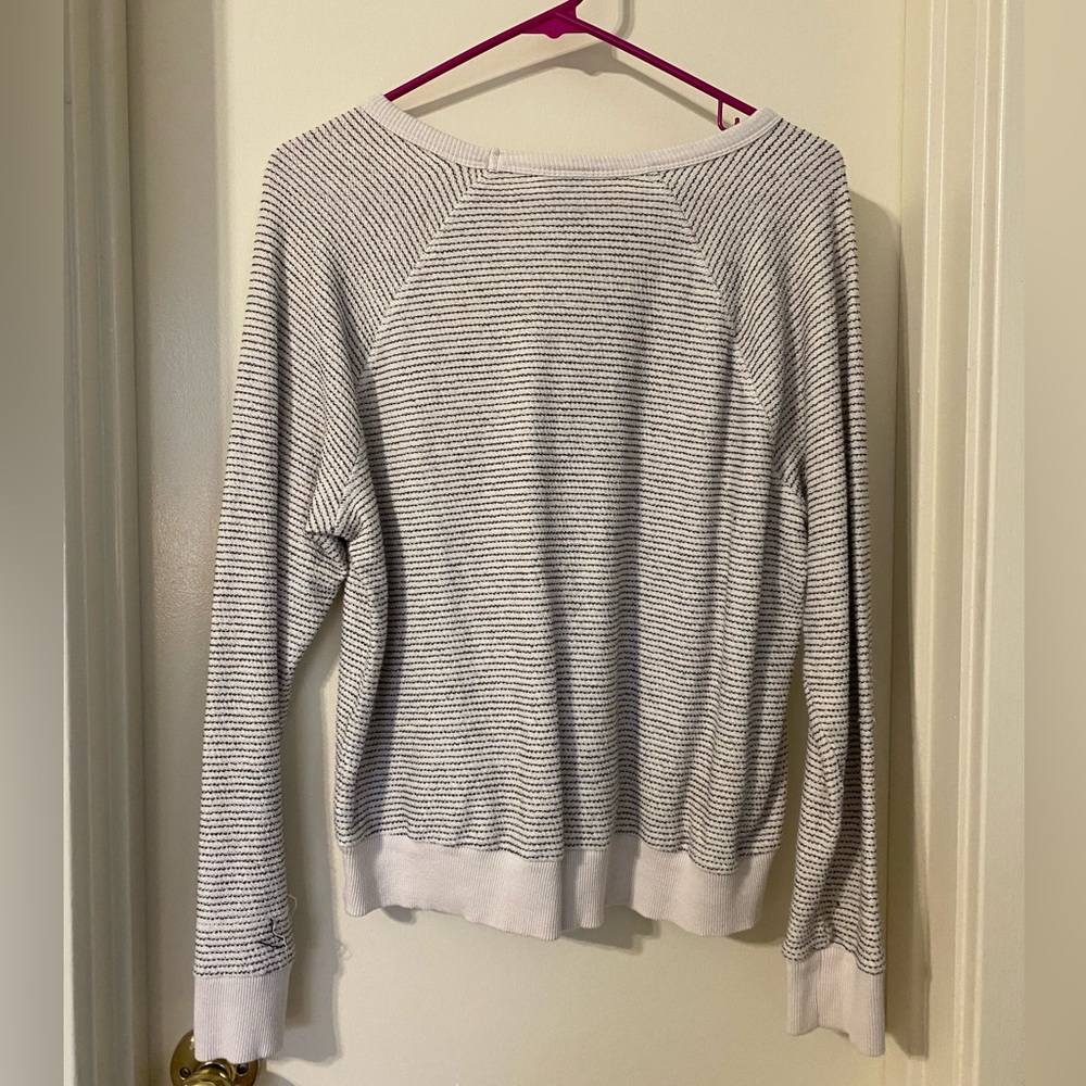 Universal Thread sweater